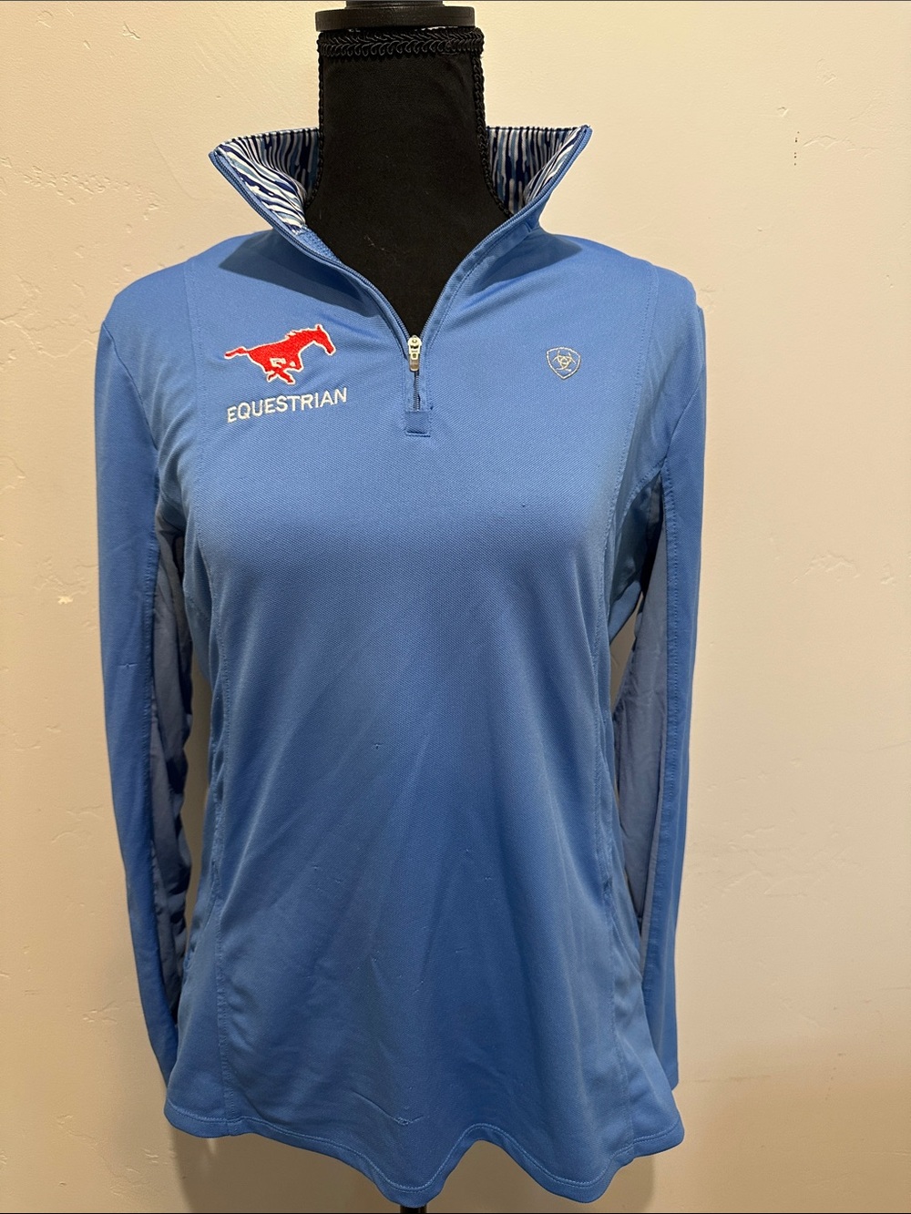 Ariat Light Blue Equestrian Quarter-Zip Women’s Top Size Medium